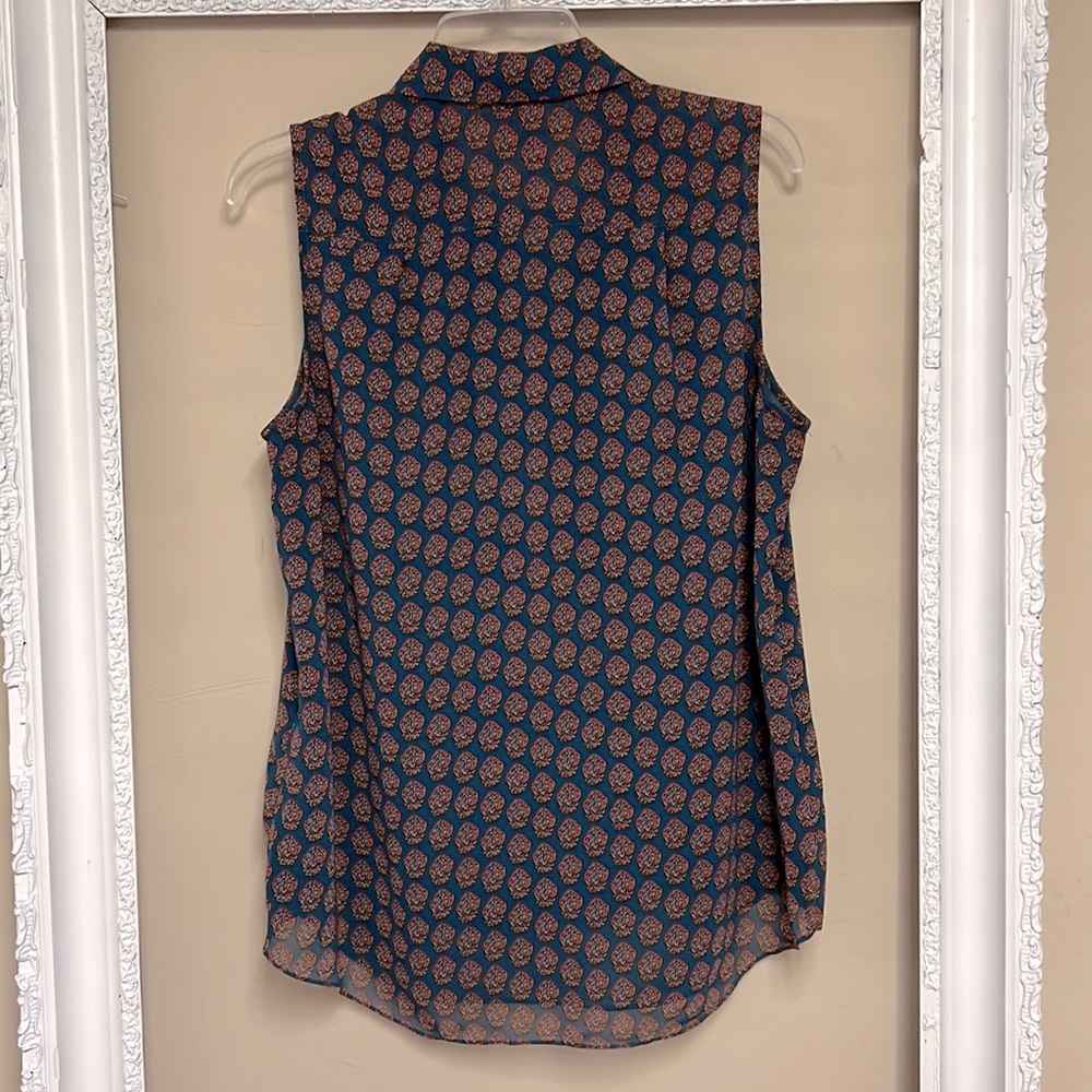 Cabi sleeveless shirt with ruffles - Picture 4 of 4